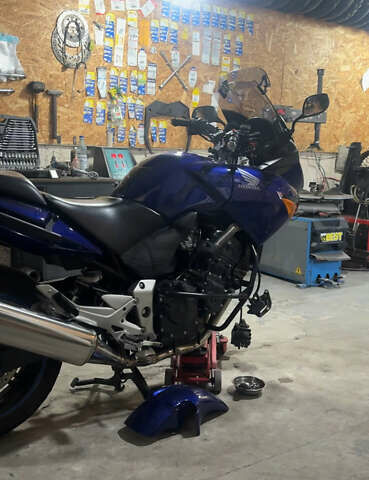 Синий Хонда CBF 600S, объемом двигателя 0.6 л и пробегом 21 тыс. км за 4600 $, фото 38 на Automoto.ua