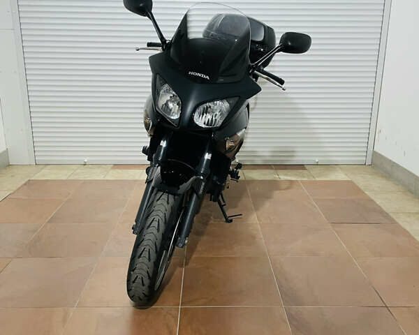 Черный Хонда CBF 600SA, объемом двигателя 0.6 л и пробегом 35 тыс. км за 5800 $, фото 6 на Automoto.ua