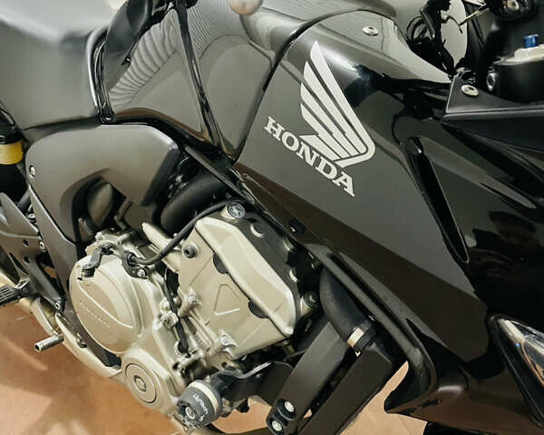 Черный Хонда CBF 600SA, объемом двигателя 0.6 л и пробегом 35 тыс. км за 5800 $, фото 22 на Automoto.ua