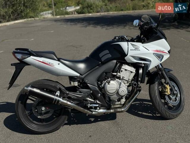 Хонда CBF 600SA, объемом двигателя 0 л и пробегом 34 тыс. км за 5850 $, фото 12 на Automoto.ua