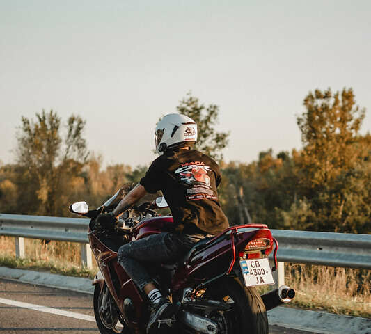 Червоний Хонда CBR 1100XX Blackbird, об'ємом двигуна 1.1 л та пробігом 74 тис. км за 6000 $, фото 11 на Automoto.ua