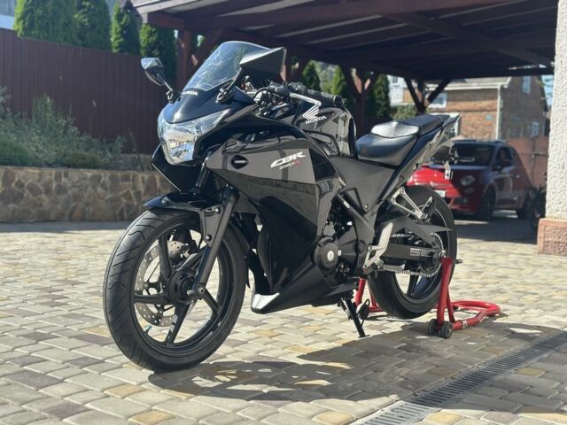 Хонда CBR 250, объемом двигателя 0.25 л и пробегом 0 тыс. км за 2700 $, фото 7 на Automoto.ua