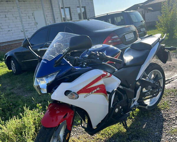 Белый Хонда CBR 250R, объемом двигателя 0.25 л и пробегом 3 тыс. км за 3000 $, фото 1 на Automoto.ua