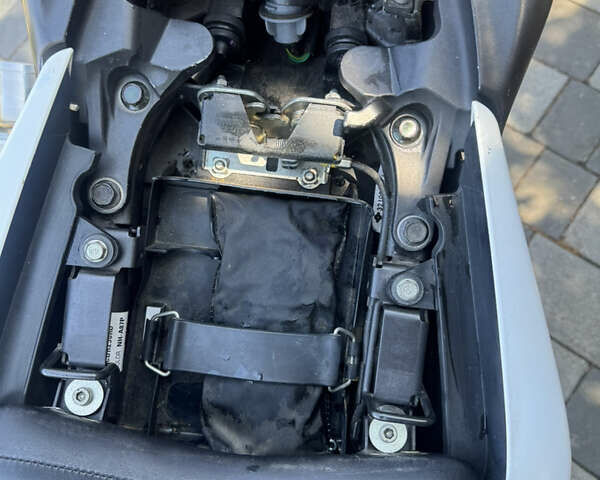 Білий Хонда CBR 250R, об'ємом двигуна 0.25 л та пробігом 10 тис. км за 3300 $, фото 20 на Automoto.ua