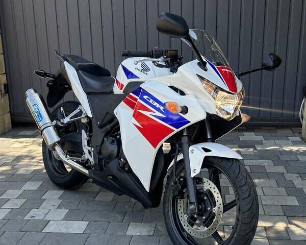 Білий Хонда CBR 250R, об'ємом двигуна 0.25 л та пробігом 10 тис. км за 3300 $, фото 1 на Automoto.ua