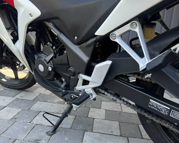 Білий Хонда CBR 250R, об'ємом двигуна 0.25 л та пробігом 10 тис. км за 3300 $, фото 8 на Automoto.ua