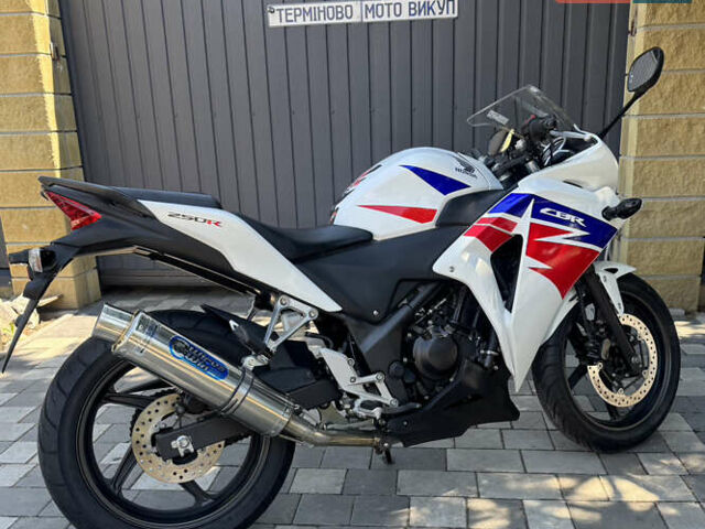 Білий Хонда CBR 250R, об'ємом двигуна 0.25 л та пробігом 10 тис. км за 3300 $, фото 2 на Automoto.ua
