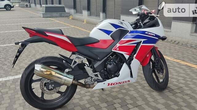 Білий Хонда CBR 250R, об'ємом двигуна 0.25 л та пробігом 42 тис. км за 3400 $, фото 6 на Automoto.ua