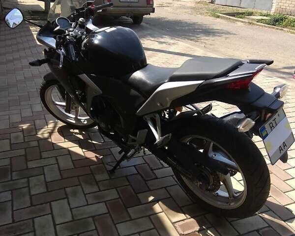 Черный Хонда CBR 250R, объемом двигателя 0 л и пробегом 4 тыс. км за 3000 $, фото 1 на Automoto.ua
