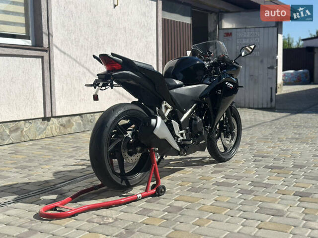 Черный Хонда CBR 250R, объемом двигателя 0.25 л и пробегом 7 тыс. км за 2900 $, фото 9 на Automoto.ua