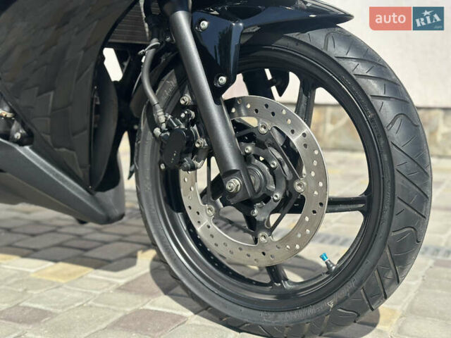Черный Хонда CBR 250R, объемом двигателя 0.25 л и пробегом 7 тыс. км за 2900 $, фото 3 на Automoto.ua