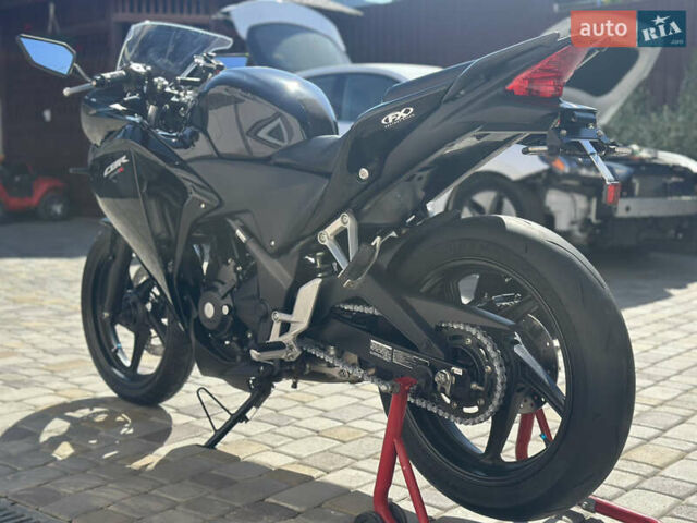 Черный Хонда CBR 250R, объемом двигателя 0.25 л и пробегом 7 тыс. км за 2900 $, фото 10 на Automoto.ua