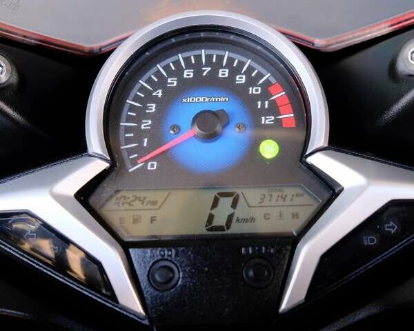 Красный Хонда CBR 250R, объемом двигателя 0.25 л и пробегом 37 тыс. км за 2700 $, фото 7 на Automoto.ua
