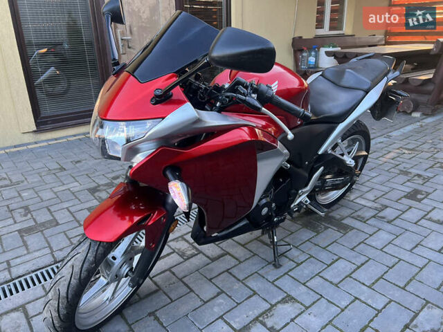 Красный Хонда CBR 250R, объемом двигателя 0.25 л и пробегом 25 тыс. км за 2500 $, фото 1 на Automoto.ua