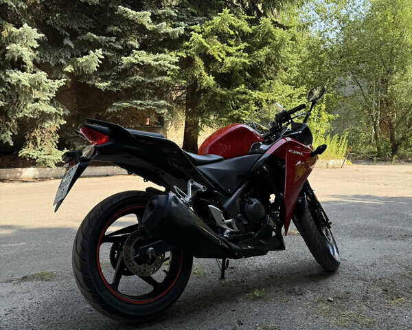 Красный Хонда CBR 250R, объемом двигателя 0.25 л и пробегом 10 тыс. км за 3200 $, фото 5 на Automoto.ua