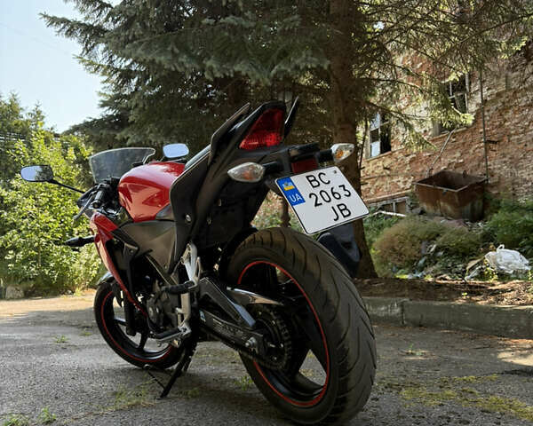 Красный Хонда CBR 250R, объемом двигателя 0.25 л и пробегом 10 тыс. км за 3200 $, фото 3 на Automoto.ua