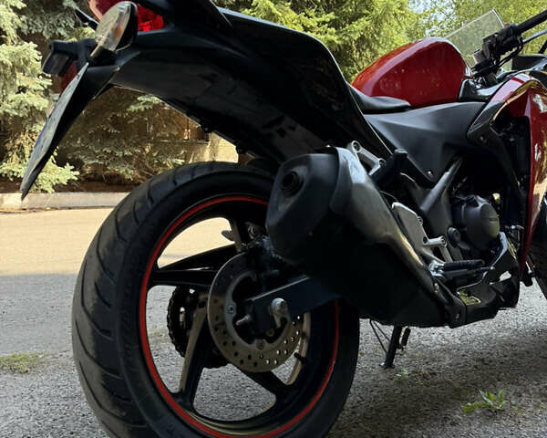 Красный Хонда CBR 250R, объемом двигателя 0.25 л и пробегом 10 тыс. км за 3200 $, фото 6 на Automoto.ua