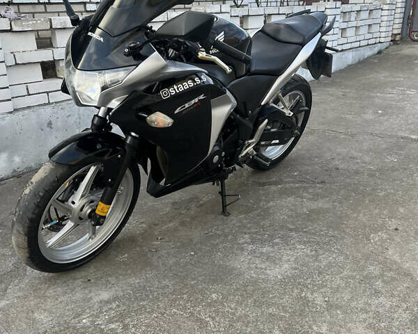 Хонда CBR 250R, объемом двигателя 0 л и пробегом 32 тыс. км за 1600 $, фото 4 на Automoto.ua