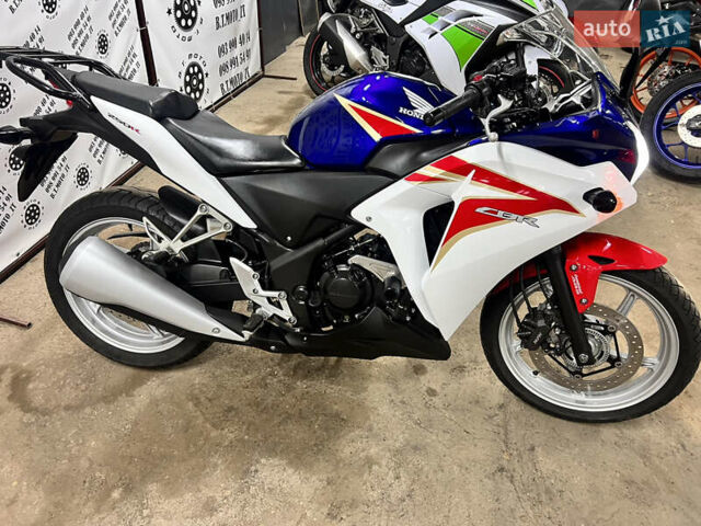 Хонда CBR 250R, объемом двигателя 0.25 л и пробегом 22 тыс. км за 2700 $, фото 12 на Automoto.ua