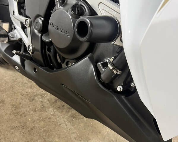 Хонда CBR 250R, объемом двигателя 0.25 л и пробегом 22 тыс. км за 2700 $, фото 11 на Automoto.ua