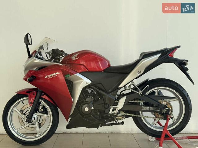 Хонда CBR 250R, объемом двигателя 0.25 л и пробегом 21 тыс. км за 2700 $, фото 7 на Automoto.ua