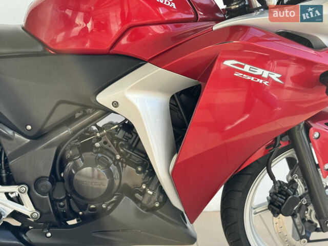 Хонда CBR 250R, объемом двигателя 0.25 л и пробегом 21 тыс. км за 2700 $, фото 17 на Automoto.ua