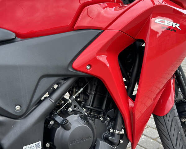 Хонда CBR 250R, об'ємом двигуна 0 л та пробігом 16 тис. км за 3900 $, фото 5 на Automoto.ua