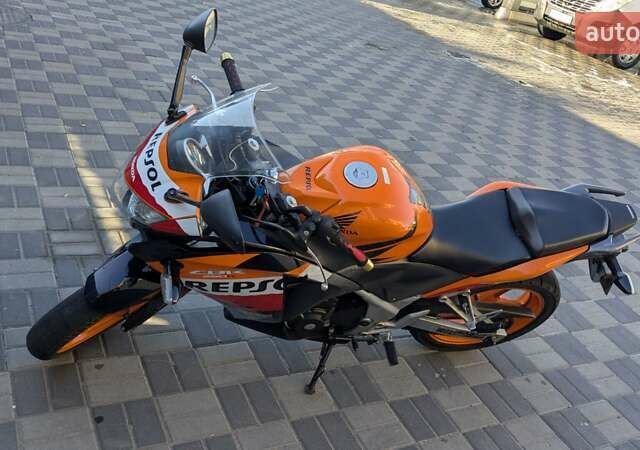 Помаранчевий Хонда CBR 250R, об'ємом двигуна 0.25 л та пробігом 19 тис. км за 3200 $, фото 6 на Automoto.ua