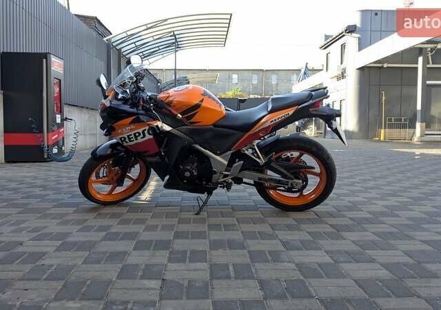 Помаранчевий Хонда CBR 250R, об'ємом двигуна 0.25 л та пробігом 19 тис. км за 3200 $, фото 8 на Automoto.ua