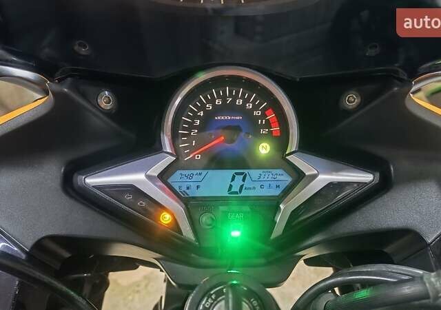 Помаранчевий Хонда CBR 250R, об'ємом двигуна 0.25 л та пробігом 31 тис. км за 3100 $, фото 2 на Automoto.ua