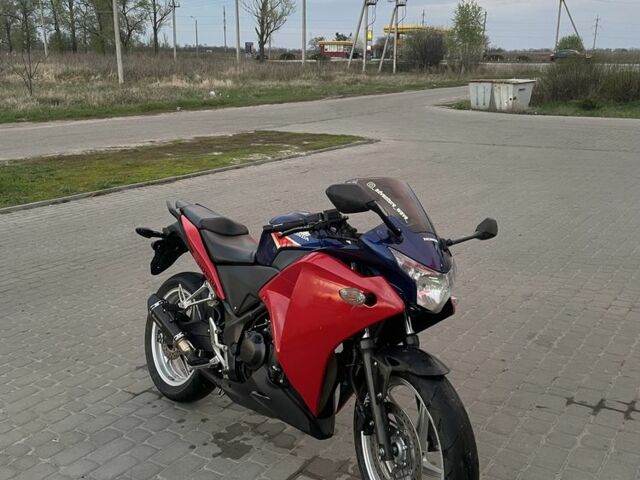Хонда CBR 250RR, об'ємом двигуна 0.25 л та пробігом 0 тис. км за 1500 $, фото 14 на Automoto.ua