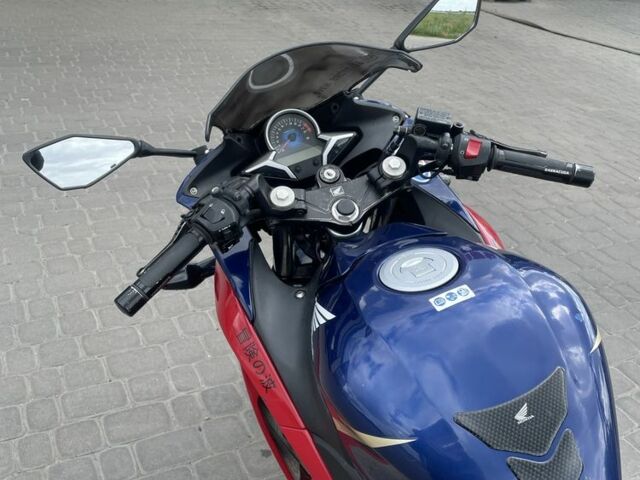 Хонда CBR 250RR, об'ємом двигуна 0.25 л та пробігом 0 тис. км за 1500 $, фото 6 на Automoto.ua