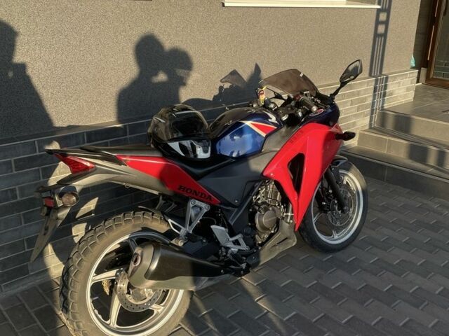 Хонда CBR 250RR, об'ємом двигуна 0.25 л та пробігом 0 тис. км за 1500 $, фото 17 на Automoto.ua