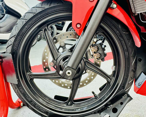 Красный Хонда CBR 300R, объемом двигателя 0.3 л и пробегом 10 тыс. км за 3300 $, фото 12 на Automoto.ua