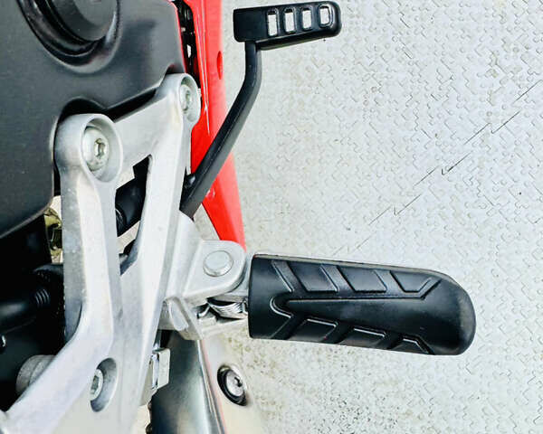 Красный Хонда CBR 300R, объемом двигателя 0.3 л и пробегом 10 тыс. км за 3300 $, фото 19 на Automoto.ua