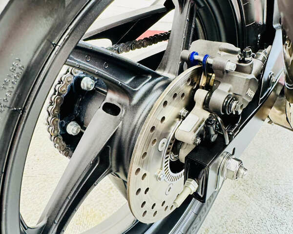 Красный Хонда CBR 300R, объемом двигателя 0.3 л и пробегом 10 тыс. км за 3300 $, фото 15 на Automoto.ua