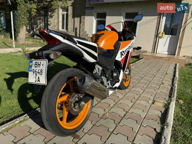 Оранжевый Хонда CBR 300R, объемом двигателя 0.29 л и пробегом 17 тыс. км за 3300 $, фото 5 на Automoto.ua