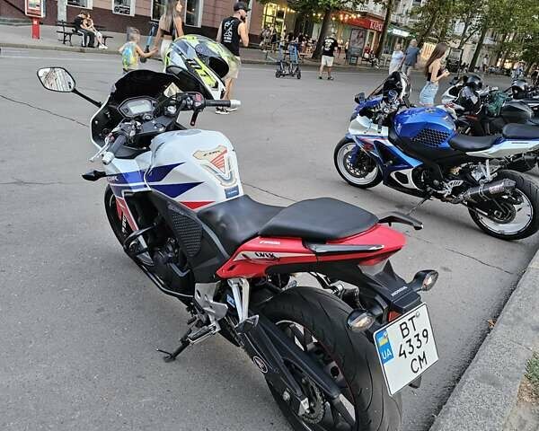 Білий Хонда CBR 400R, об'ємом двигуна 0.4 л та пробігом 56 тис. км за 3999 $, фото 3 на Automoto.ua