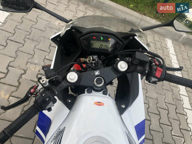 Білий Хонда CBR 400R, об'ємом двигуна 0.4 л та пробігом 36 тис. км за 4200 $, фото 6 на Automoto.ua