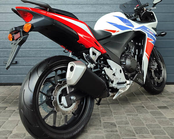 Белый Хонда CBR 400R, объемом двигателя 0.4 л и пробегом 10 тыс. км за 4500 $, фото 2 на Automoto.ua