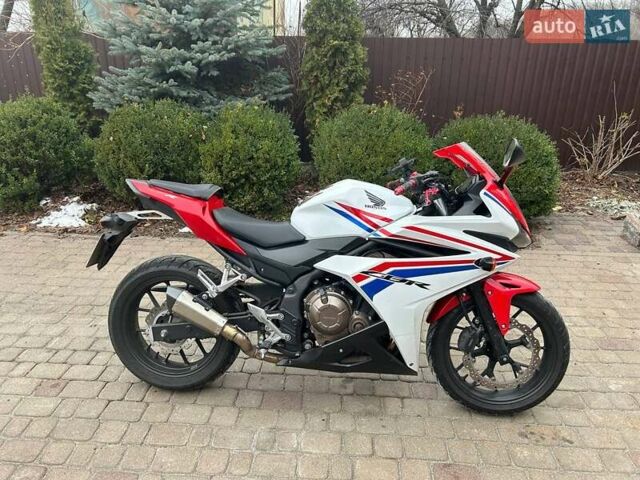 Білий Хонда CBR 400R, об'ємом двигуна 0.4 л та пробігом 50 тис. км за 4700 $, фото 1 на Automoto.ua