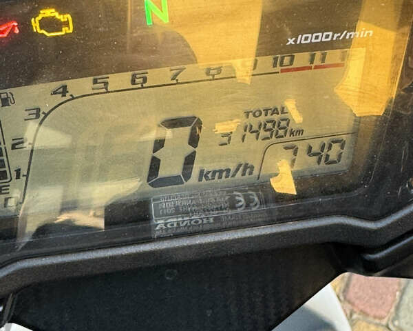 Білий Хонда CBR 400R, об'ємом двигуна 0.4 л та пробігом 31 тис. км за 5500 $, фото 16 на Automoto.ua