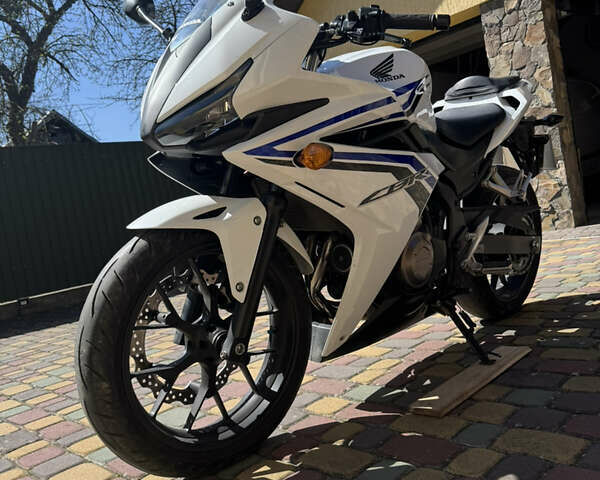 Білий Хонда CBR 400R, об'ємом двигуна 0.4 л та пробігом 31 тис. км за 5500 $, фото 2 на Automoto.ua