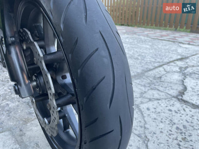 Черный Хонда CBR 400R, объемом двигателя 0.4 л и пробегом 39 тыс. км за 4150 $, фото 22 на Automoto.ua