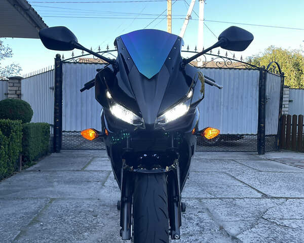 Черный Хонда CBR 400R, объемом двигателя 0.4 л и пробегом 39 тыс. км за 4150 $, фото 7 на Automoto.ua