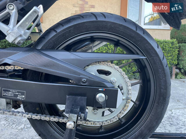 Черный Хонда CBR 400R, объемом двигателя 0.4 л и пробегом 39 тыс. км за 4150 $, фото 14 на Automoto.ua