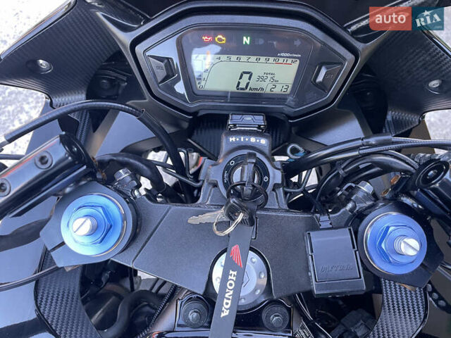 Черный Хонда CBR 400R, объемом двигателя 0.4 л и пробегом 39 тыс. км за 4150 $, фото 18 на Automoto.ua