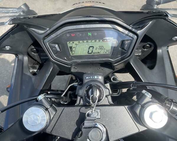 Черный Хонда CBR 400R, объемом двигателя 0.4 л и пробегом 22 тыс. км за 4200 $, фото 8 на Automoto.ua