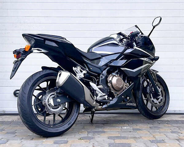 Черный Хонда CBR 400R, объемом двигателя 0 л и пробегом 24 тыс. км за 5200 $, фото 2 на Automoto.ua