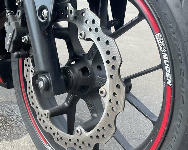 Черный Хонда CBR 400R, объемом двигателя 0.4 л и пробегом 22 тыс. км за 4200 $, фото 6 на Automoto.ua